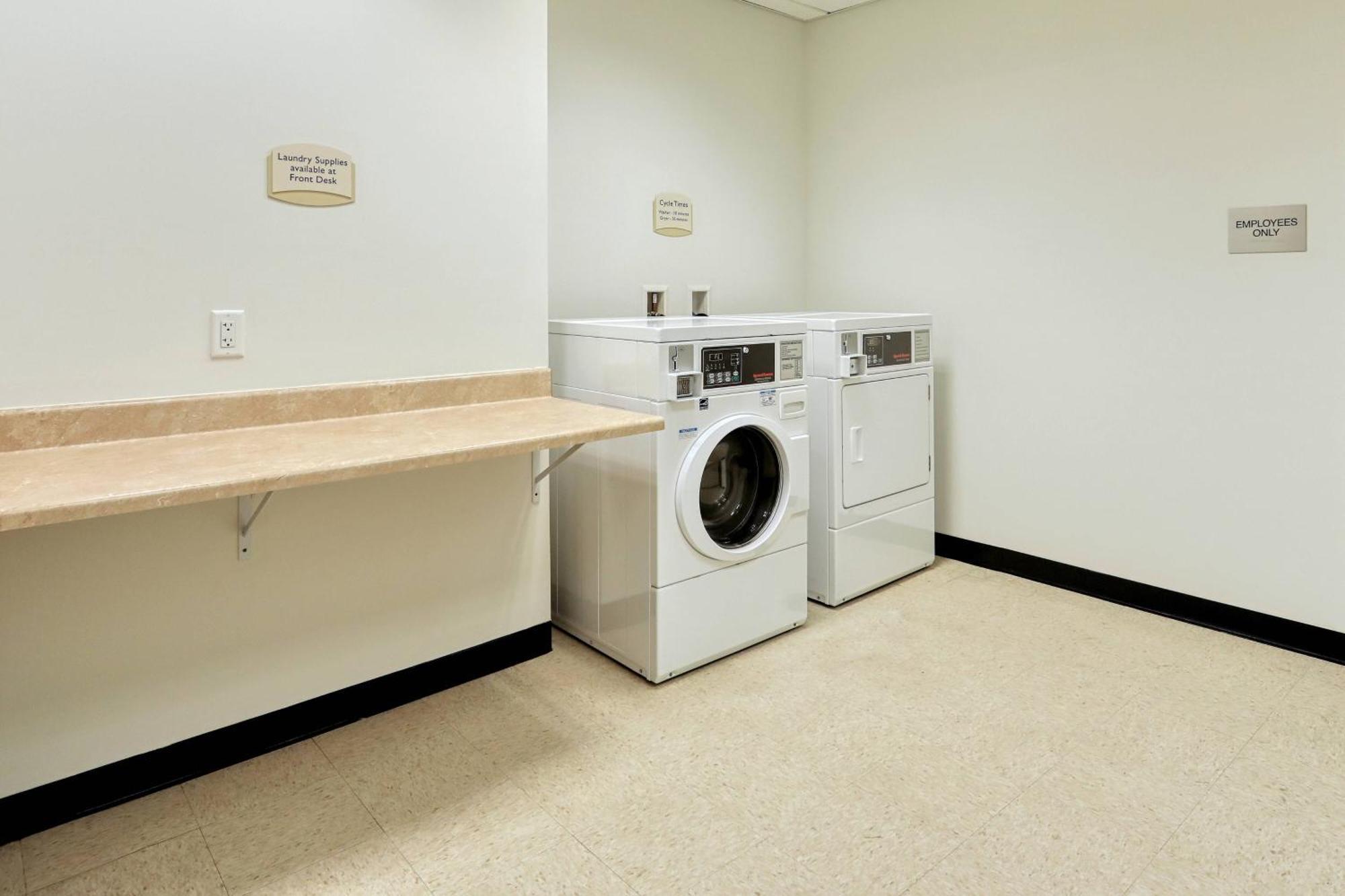 Fairfield Inn & Suites By Marriott Harrisburg West/New Cumberland Eksteriør billede